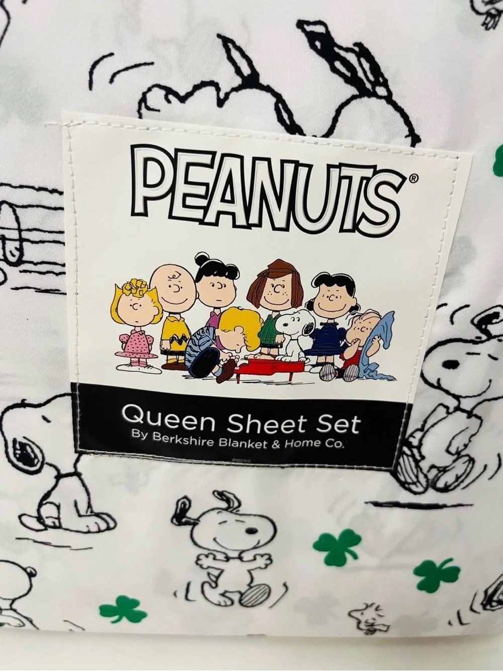 Berkshire Peanuts Queen Size Sheet Set Snoopy Shamrocks Woodstock Green White